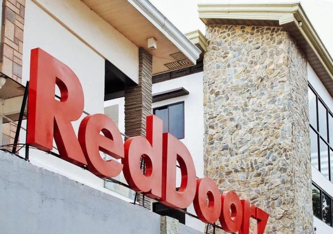 RedDoorz @ Cion Suites Mintal Davao 2*,  Filipiny