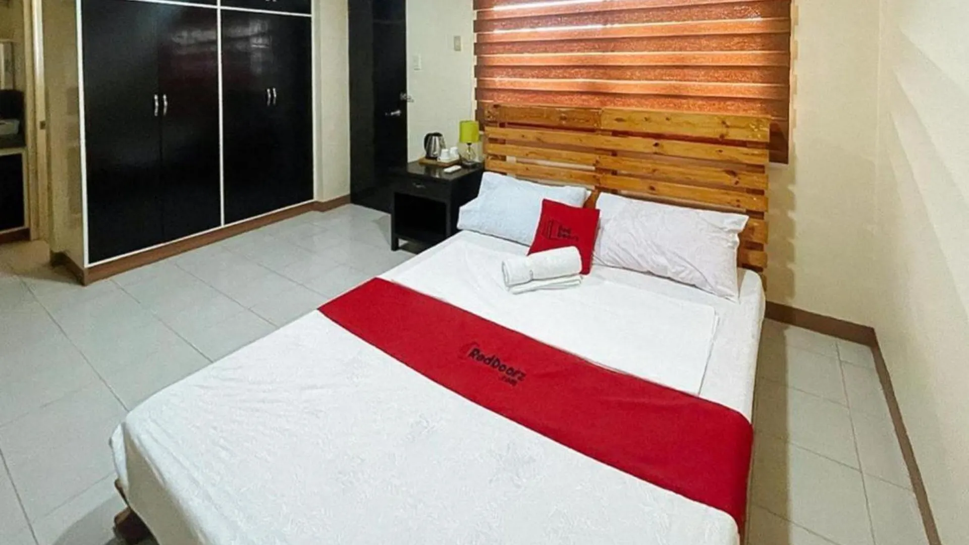 RedDoorz @ Cion Suites Mintal Davao